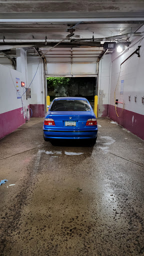 Grand Avenue Car Wash en Bloomington