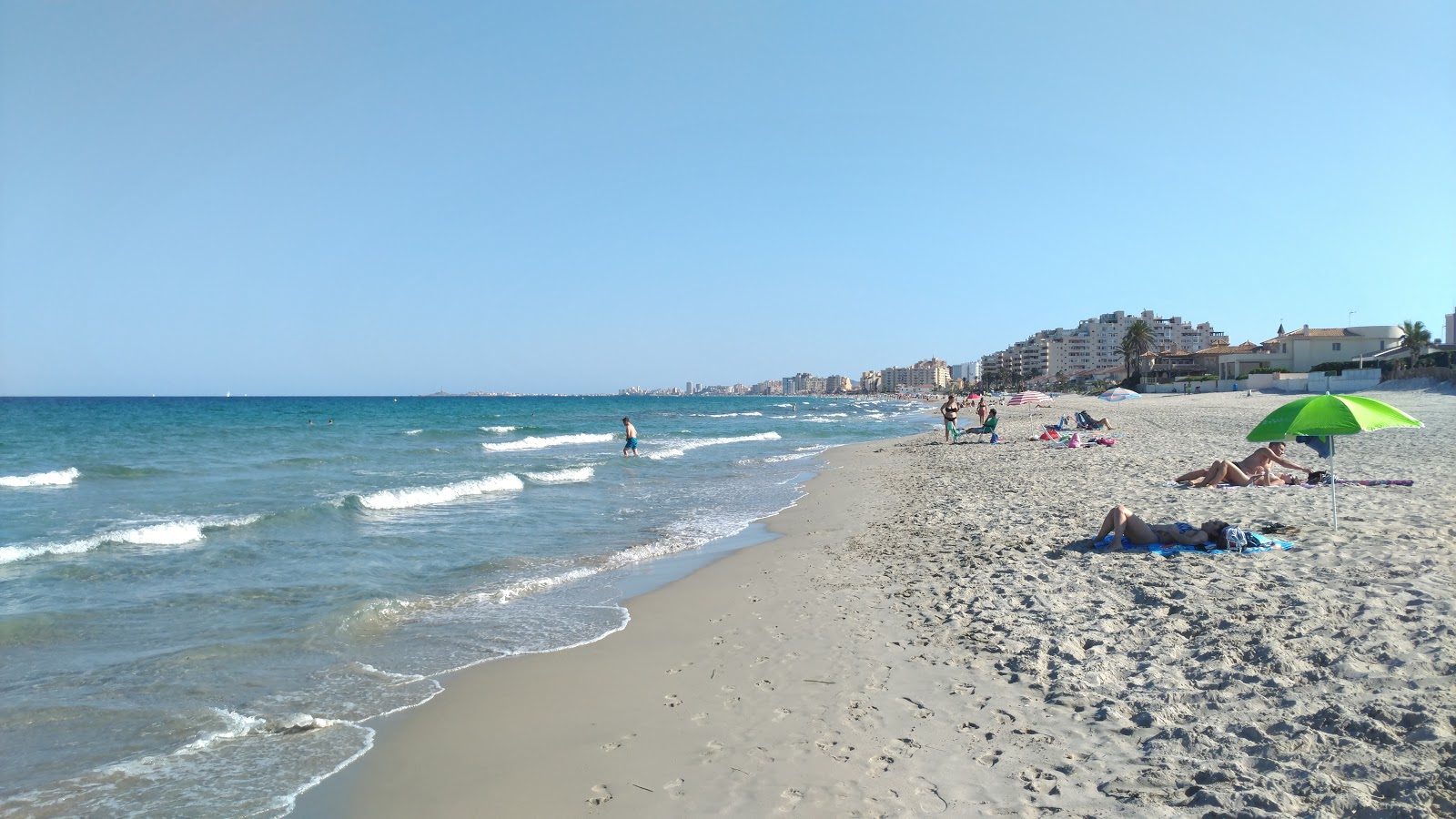 Fotografie cu Playa El Arenal zonele de facilități