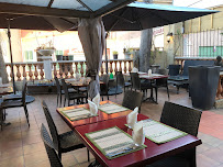 Atmosphère du Restaurant thaï Som Sanook Le Prieuré à Saint-Laurent-du-Var - n°3