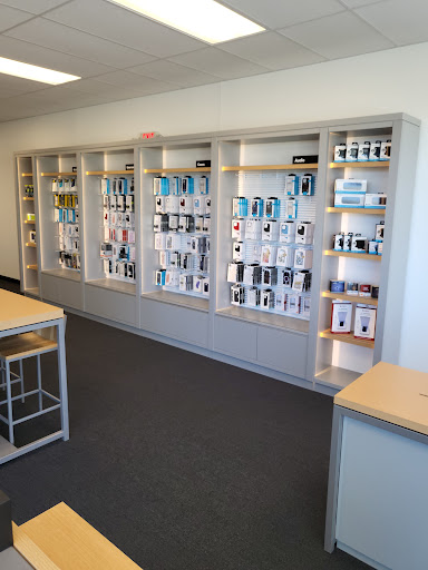 Cell Phone Store «Verizon Authorized Retailer, TCC», reviews and photos, 601 PA-940 #9, Mt Pocono, PA 18344, USA