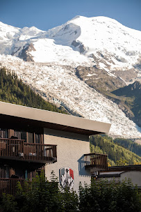 Extérieur du Restaurant Pointe Isabelle - Hôtel Bar Bistro Chamonix à Chamonix-Mont-Blanc - n°9