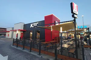 Restaurante KFC image