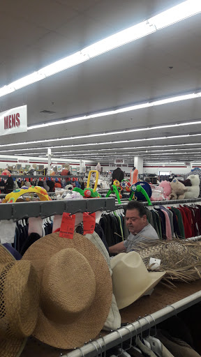 Thrift Store «Red White & Blue Thrift Store», reviews and photos, 650 Wolcott St #5, Waterbury, CT 06705, USA