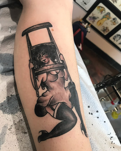 Find tattoo crown ideas for your next unique tattoo in Libertyville at Lucky Seven Tattoo