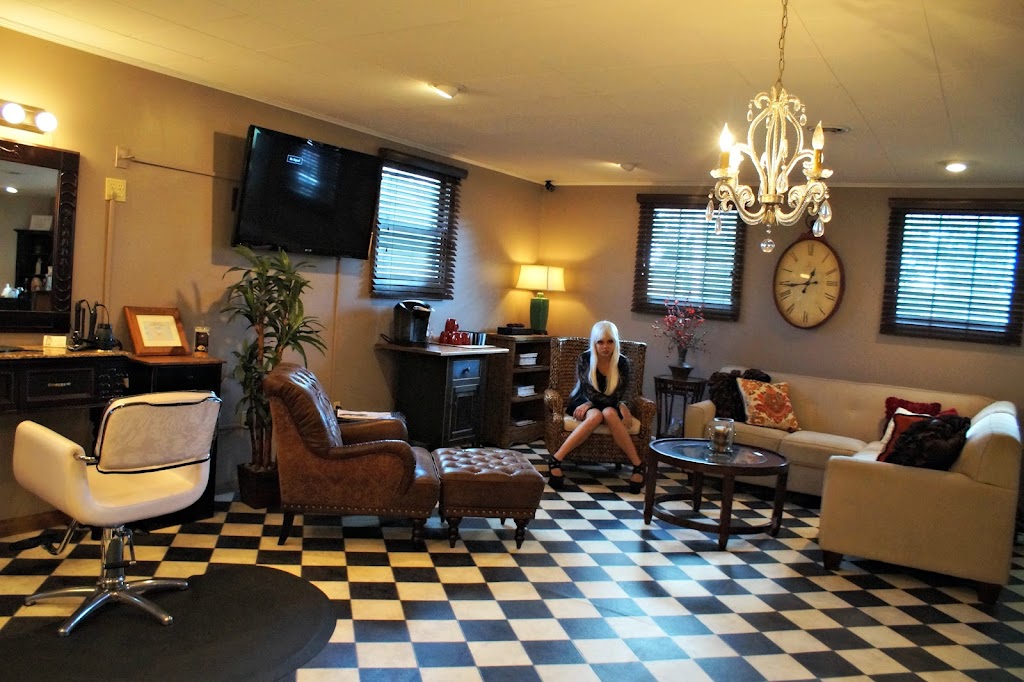 Bombshell Salon 16866