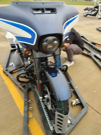 Motorcycle Dealer «McGrath Hawkeye Harley Davidson», reviews and photos, 120 Westcor Dr, Coralville, IA 52241, USA