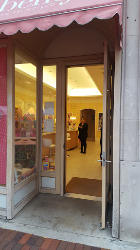 Cosmetics Store «Benefit Cosmetics Boutique», reviews and photos, 1625 Sherman Ave, Evanston, IL 60201, USA