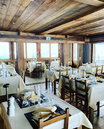 Atmosphère du Restaurant Les Terrasses du Cuchet à Combloux - n°1