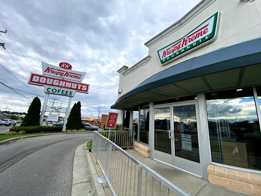 Donut Shop «Krispy Kreme», reviews and photos, 4910 W Broad St, Richmond, VA 23230, USA