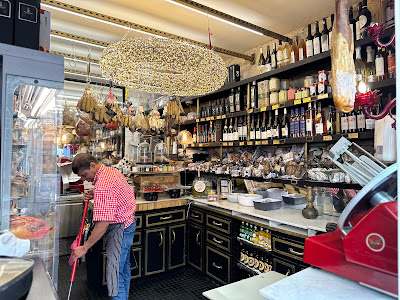 Caractère de Cochon à Paris