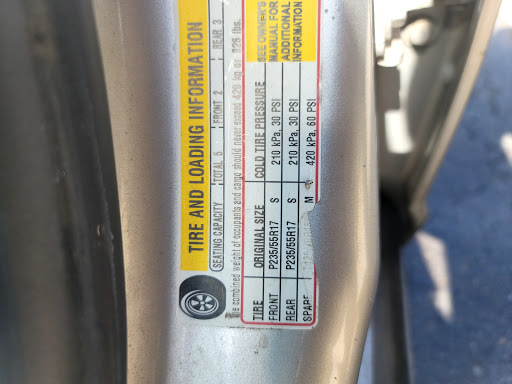 Tire Shop «Discount Tire Store - Westminster, CO», reviews and photos, 7401 W 92nd Ave, Westminster, CO 80021, USA