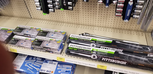 Hardware Store «Harbor Freight Tools», reviews and photos, 1460 Main St, Hamilton, OH 45013, USA