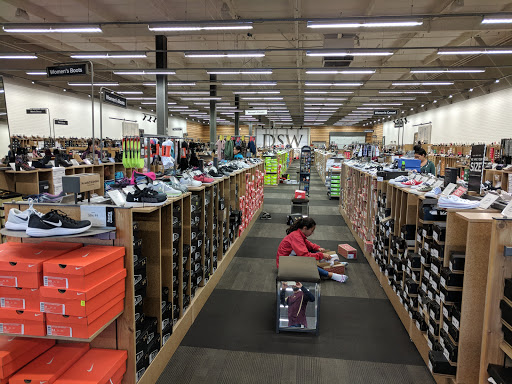 Shoe Store «DSW Designer Shoe Warehouse», reviews and photos, 7896 Dublin Blvd, Dublin, CA 94568, USA