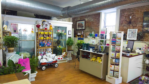 Lawrence Florist, 927 N 2nd St, St Charles, MO 63301, USA, 
