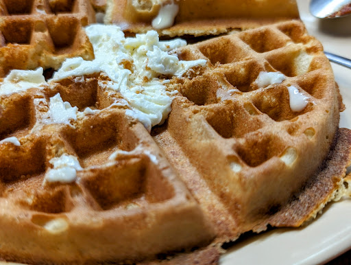 Grizzly Manor Cafe