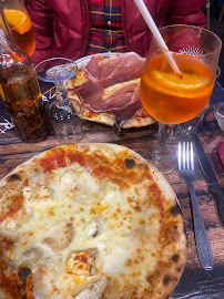 Plats et boissons du Pizzeria Pizza Capri à Versailles - n°3