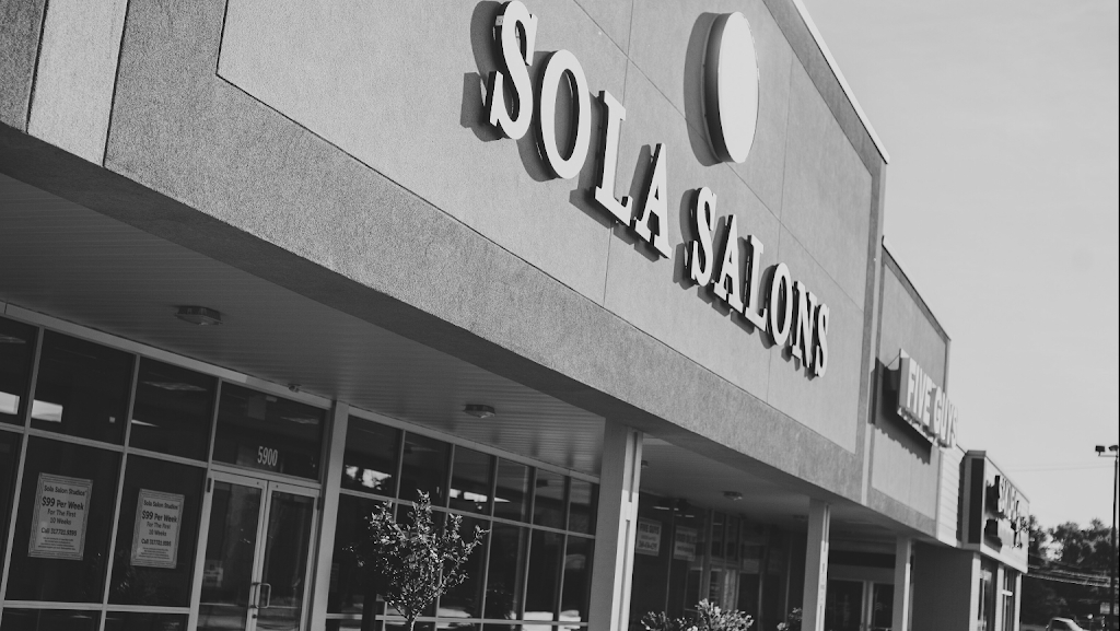 Sola Salon Studios 46804