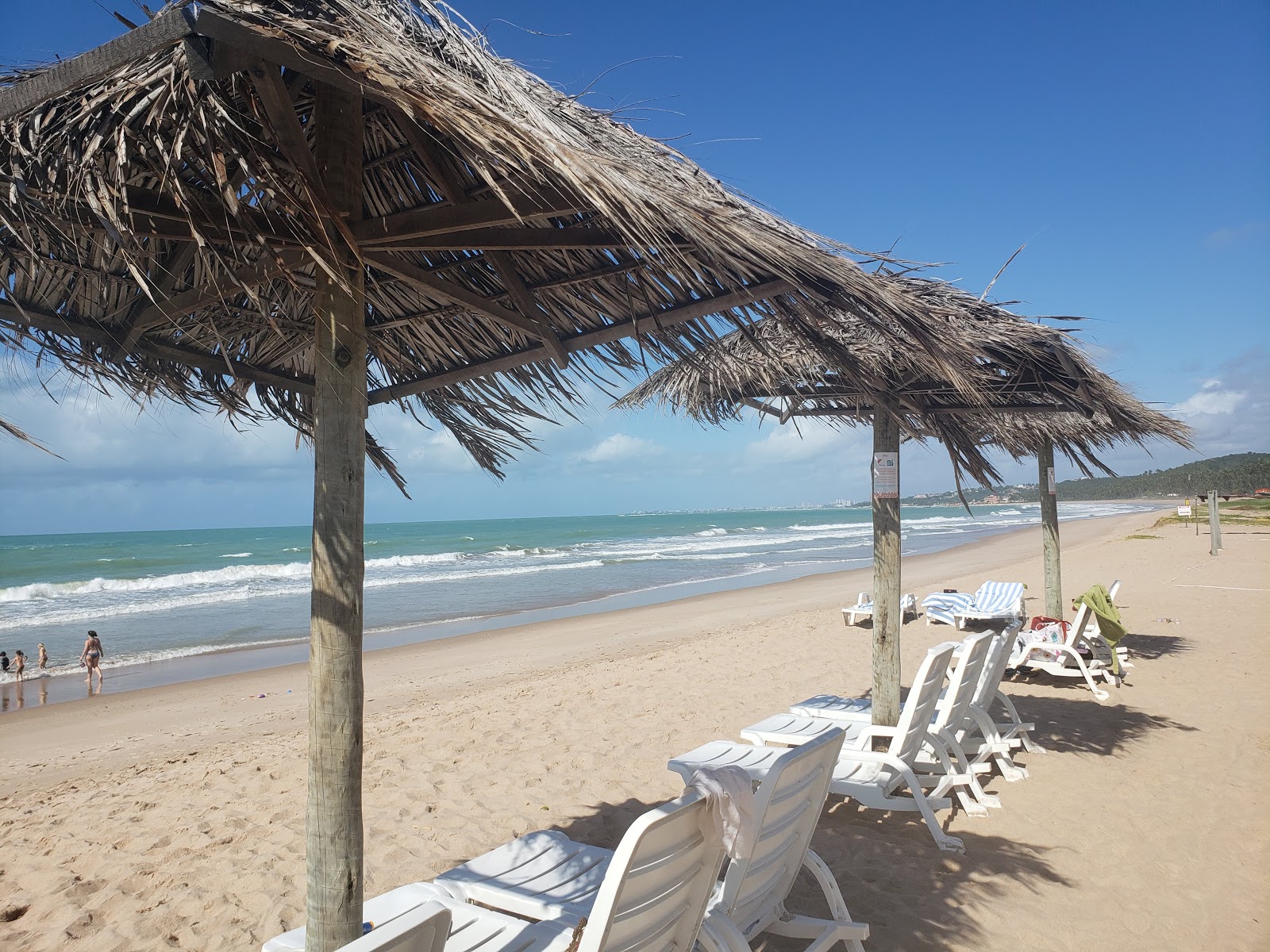 Fotografie cu Praia dos Casais - locul popular printre cunoscătorii de relaxare