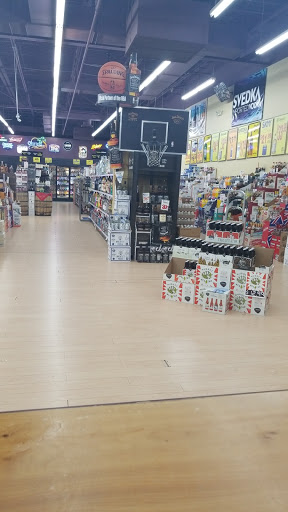 Liquor Store «Fairgrounds Discount Beverages (Liquors)», reviews and photos, 2157 York Rd, Timonium, MD 21093, USA