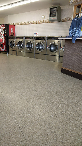 Laundromat «Batesville Wash & Dry», reviews and photos, 205 E Pearl St, Batesville, IN 47006, USA