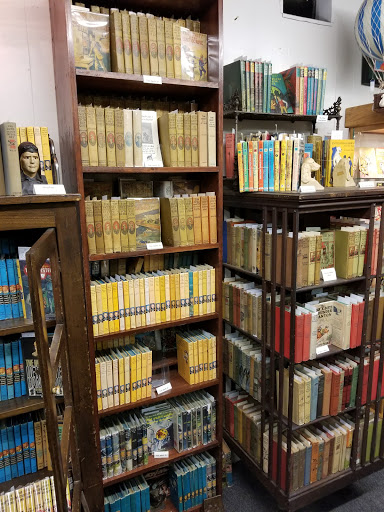 Book Store «Books on Bay», reviews and photos, 224 W Bay St, Savannah, GA 31401, USA