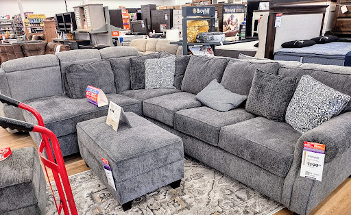 Shopping Mall «Pavilion Shopping Center», reviews and photos, 24055 Chagrin Blvd, Beachwood, OH 44122, USA