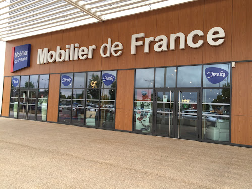 Mobilier de France à Nîmes