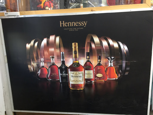 Wine Store «G & G Package Store», reviews and photos, 144 Lewis Ave, Meriden, CT 06451, USA