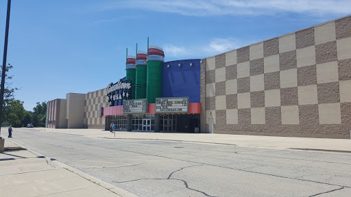 Movie Theater «Cinemark Tinseltown USA», reviews and photos, 320 S Lincolnway St, North Aurora, IL 60542, USA