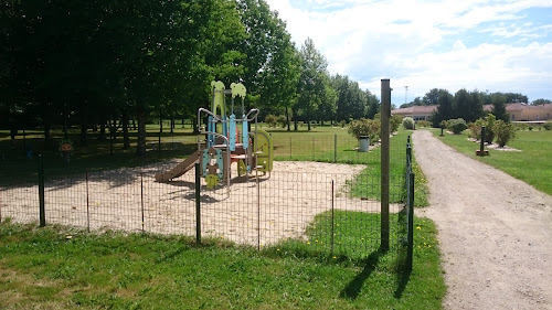 Skatepark à Terres-de-Haute-Charente