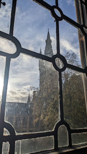 Comments and reviews of University of Glasgow Cloisters