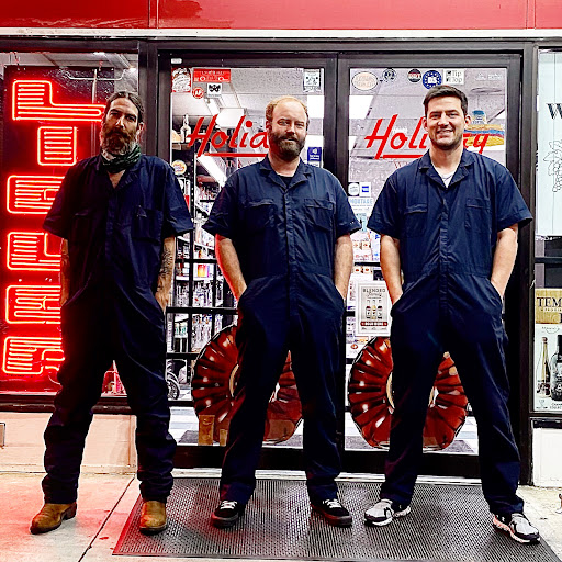 Liquor Store «Holiday Wine & Spirits», reviews and photos, 5039 Buford Hwy NE, Chamblee, GA 30341, USA