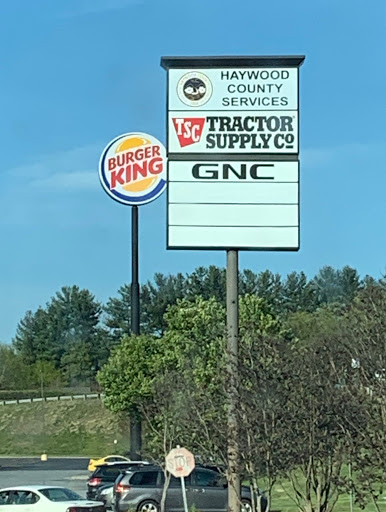 Home Improvement Store «Tractor Supply Co.», reviews and photos, 121 Paragon Pkwy, Clyde, NC 28721, USA