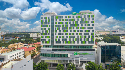 Holiday Inn & Suites Saigon Airport, an IHG Hotel