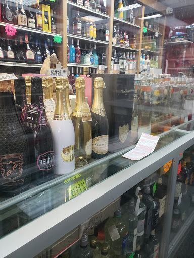 Liquor Store «L & N Liquor Inc», reviews and photos, 736 Lydig Ave, Bronx, NY 10462, USA