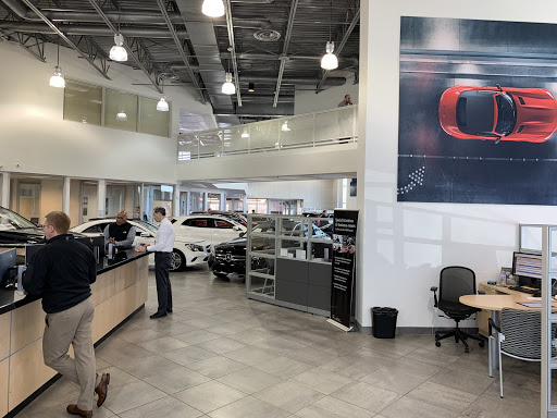 Mercedes Benz Dealer «Mercedes-Benz of Naperville», reviews and photos, 1569 Ogden Ave, Naperville, IL 60540, USA