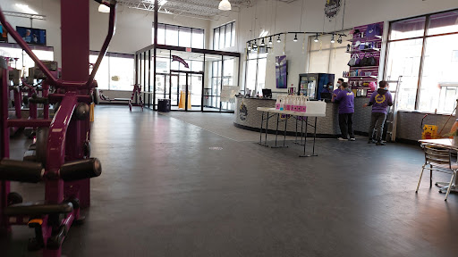 Gym «Planet Fitness», reviews and photos, 2560 N Harlem Ave, Elmwood Park, IL 60707, USA