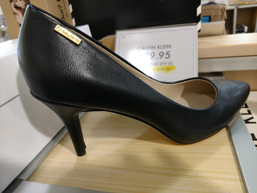 Shoe Store «DSW Designer Shoe Warehouse», reviews and photos, 1300 Huguenot Rd, Midlothian, VA 23113, USA