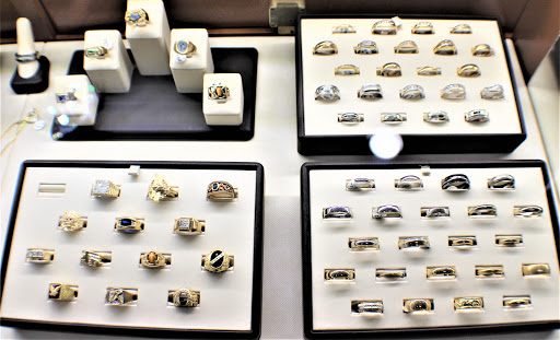 Pawn Shop «Gold & Pawn», reviews and photos, 2291 S Cleveland Ave, Fort Myers, FL 33901, USA