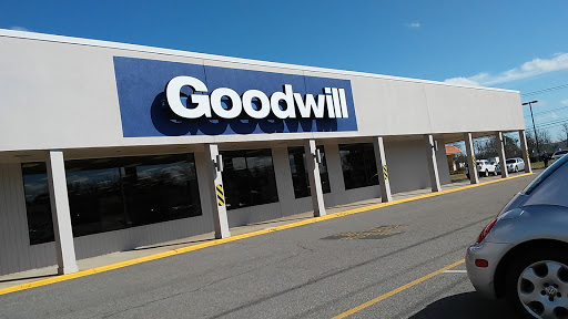 Thrift Store «Goodwill Fountain Square Retail Store», reviews and photos