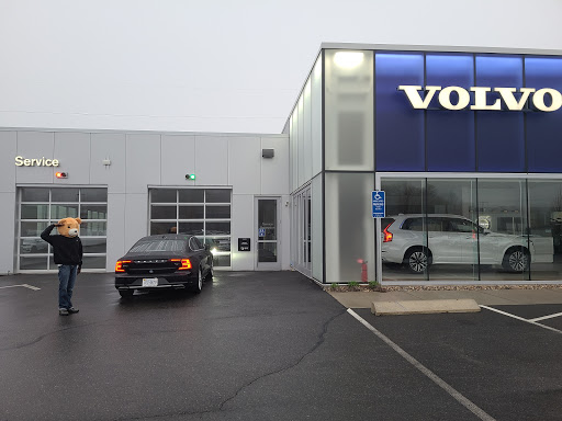 Car Dealer «Gengras Volvo Cars North Haven», reviews and photos, 375 Washington Ave, North Haven, CT 06473, USA