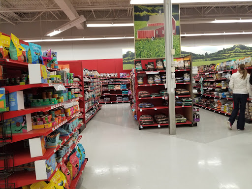 Pet Supply Store «Petco Animal Supplies», reviews and photos, 4751 W 29th St, Greeley, CO 80634, USA