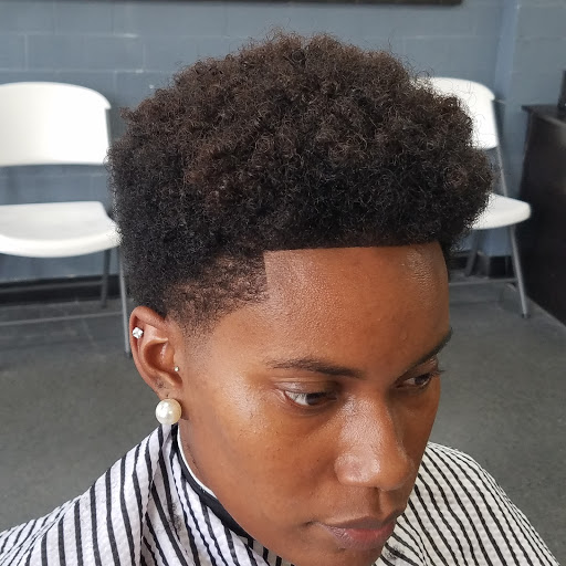 Barber Shop «Razor 1 Kutz Barbershop», reviews and photos, 7218 Montgomery Rd, Silverton, OH 45236, USA