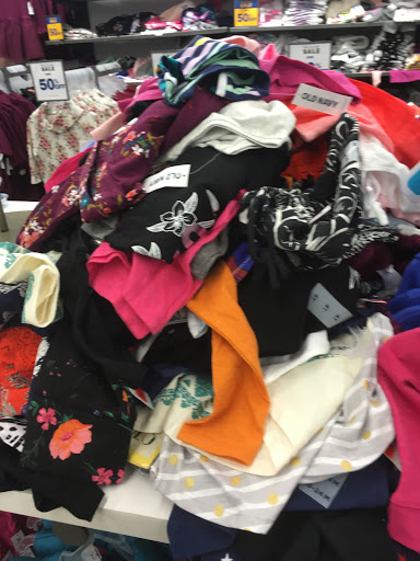 Clothing Store «Old Navy», reviews and photos, 1459 New Britain Ave, West Hartford, CT 06110, USA
