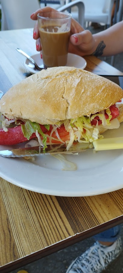 MANILA DESAYUNOS Y COPAS - Av. de Carlos Cano, 8, 41520 El Viso del Alcor, Sevilla, Spain