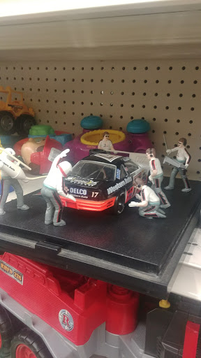 Thrift Store «South Tacoma Goodwill», reviews and photos, 8025 S Hosmer St, Tacoma, WA 98408, USA