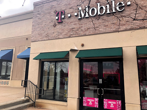 Cell Phone Store «T-Mobile», reviews and photos, 14413 W Colfax Ave C, Lakewood, CO 80401, USA