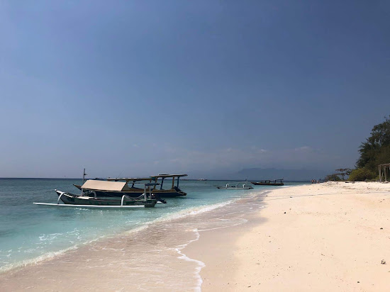 Gili Air Camilla Beach