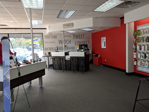 Verizon Authorized Retailer - A Wireless, 15234 Triskett Rd, Cleveland, OH 44111, USA, 