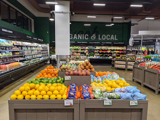 Grocery Store «Earth Fare», reviews and photos, 721 Gov Morrison St #110, Charlotte, NC 28211, USA